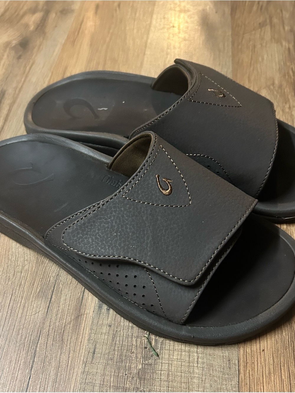 Olukai Nalu Slides Men's 9 Dark Brown Flip Flop Slip On Sandal Dark Java